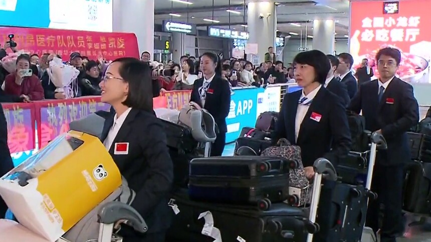 中国医生是“天赐之礼” 他们带着非洲人民的“感谢”凯旋