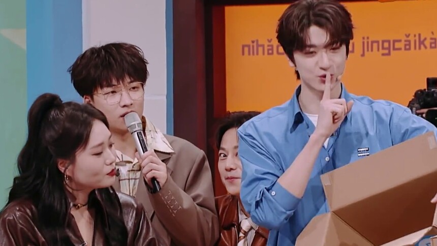 林一送李雪琴“国王的礼物”