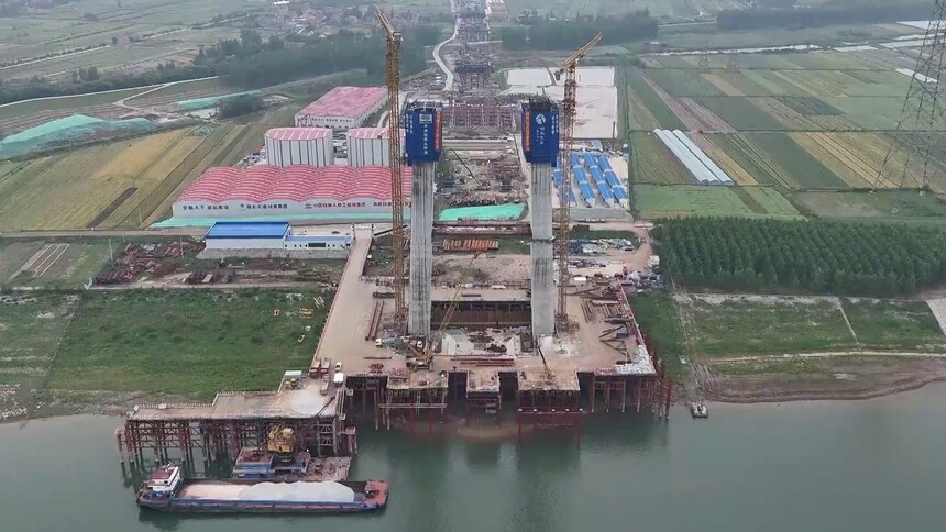 荆州李埠长江公铁大桥进入超高空施工阶段