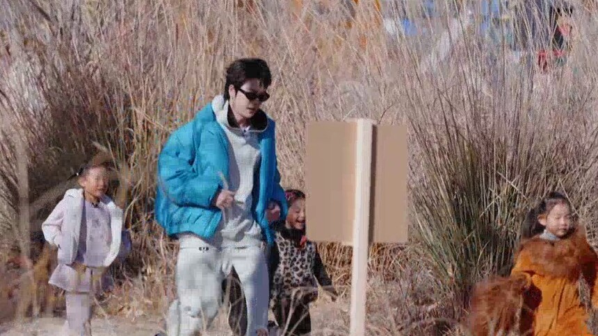 王栎鑫一带三逛厚米动物园