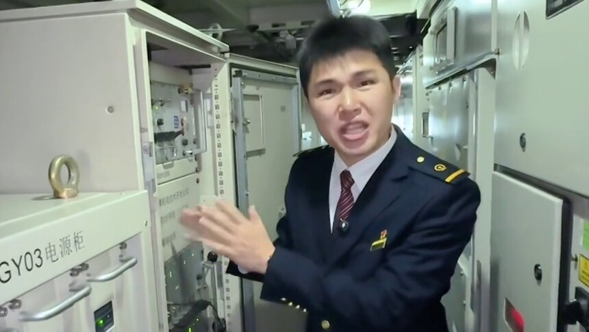 秀我中国｜小维说春运：火车“黑匣子”里的秘密