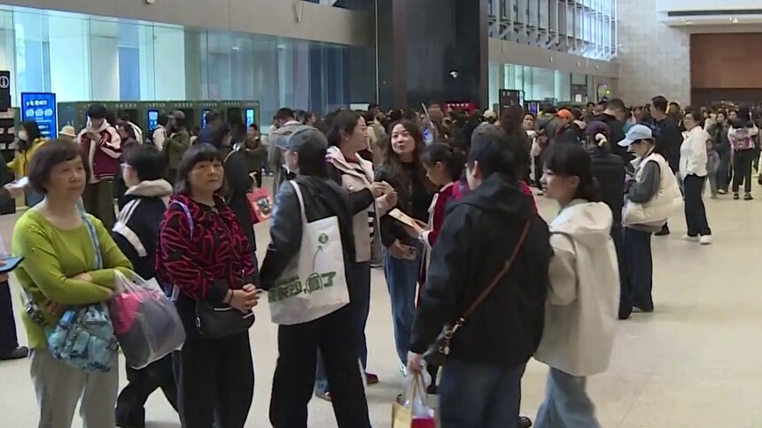 春假遛娃团抵达长沙！湖南省博人气爆棚