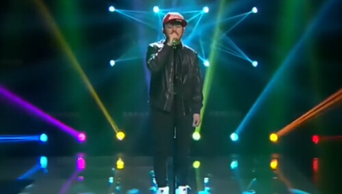 我是歌手谁来踢馆 爱情公寓插曲再现金贵晟 虹之间 胡子熟男魅力起范儿 综艺 热门节目大全 芒果tv