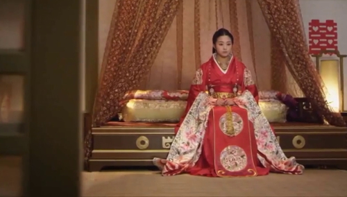 兰陵王妃片尾曲《萤火》 女子凄美爱情故事惹人怜