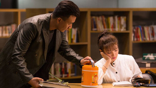 《小情人》剧组送情人节祝福 金晨变身胡军"小情人"-综艺-高清视频