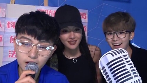 王金金为毒药起昵称 张晓钰日常被虐已崩溃