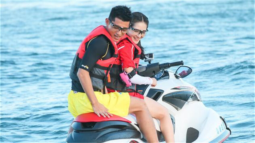 我们来了第一季20160916期张继科谢娜毒舌互怼孙杨奚梦瑶经典相拥