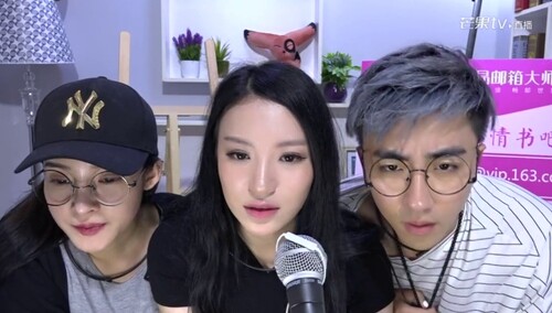 818舟奕博完美聊天室0815期何丽坦言难舍舟奕博独自奋战