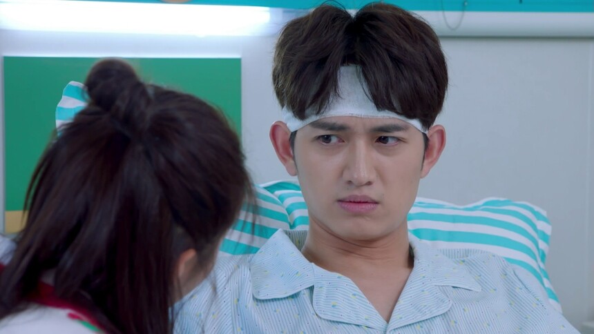 刘礴主演:关晓彤 / 马可 / 张晓龙 / 赵樱子 / 朱晓鹏 / 曾江 / 马赫