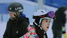 蒋欣陈妍希请开始你们的表演