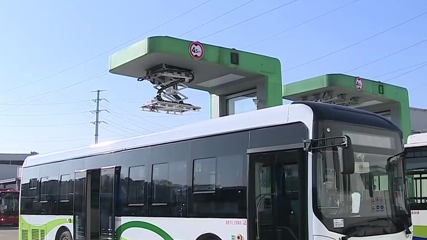 株洲公交智能充电弓项目充电20分钟续航280公里