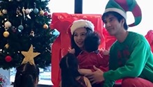 李靓蕾晒一家五口全家福