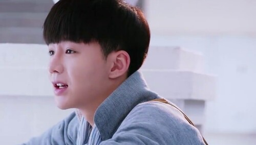 裙底风波顾夏合vs朗青青