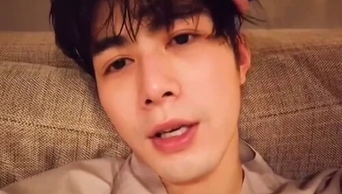 爱豆耍帅失败现场蔡徐坤王俊凯朱一龙走起