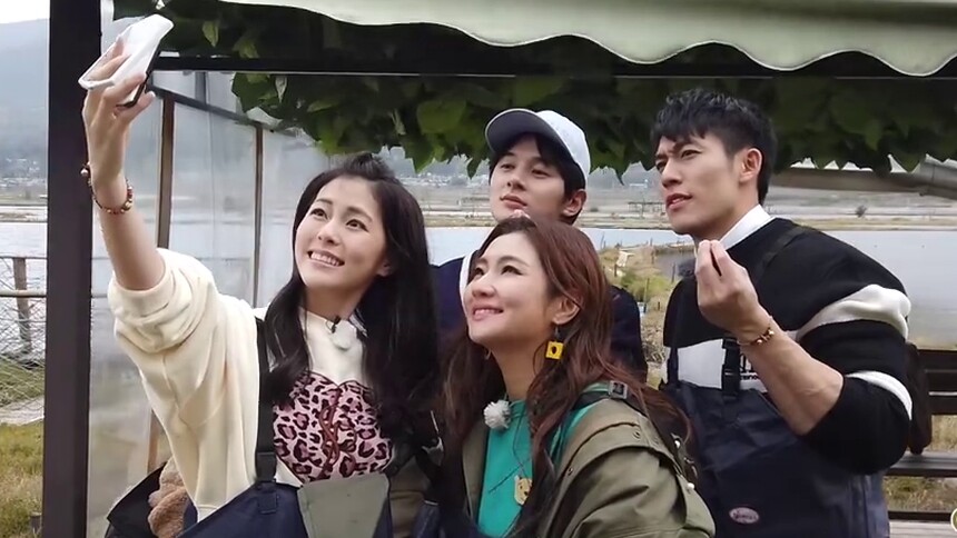 女儿们的秘密第48期任容萱施宇直面现实四人田间抓鱼比拼