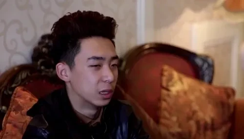 《变形计 第十二季》8月3日看点:叛逆咖"黄圣杰与黄爸斗智斗勇-综艺