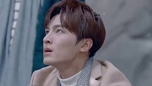 秦尚忍痛离开洛夕