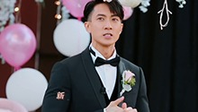 吴尊婚礼现场激动泪崩