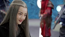 妖族大帝附于小龙女项链中