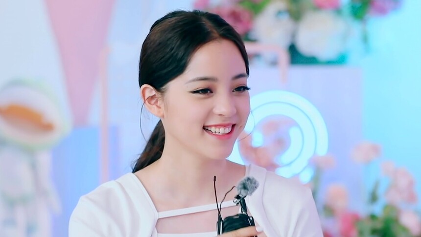 欧阳娜娜现场嗨唱《无价之姐》-综艺-高清视频在线观看-芒果tv