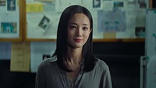李一桐救下剧场老人