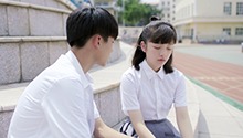 周静芒章扬谈心
