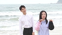 平平无奇唱跳CP上线！周雨彤龚俊“成团”之作