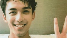 吴磊工作室分享拍立得帅照
