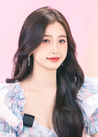 虞书欣亲自教你欣式穿搭