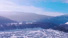毛皮滑雪、雪地赛马 这里的冰雪运动很特别