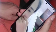 秀我中国｜“嘘……让他好好睡一会。”