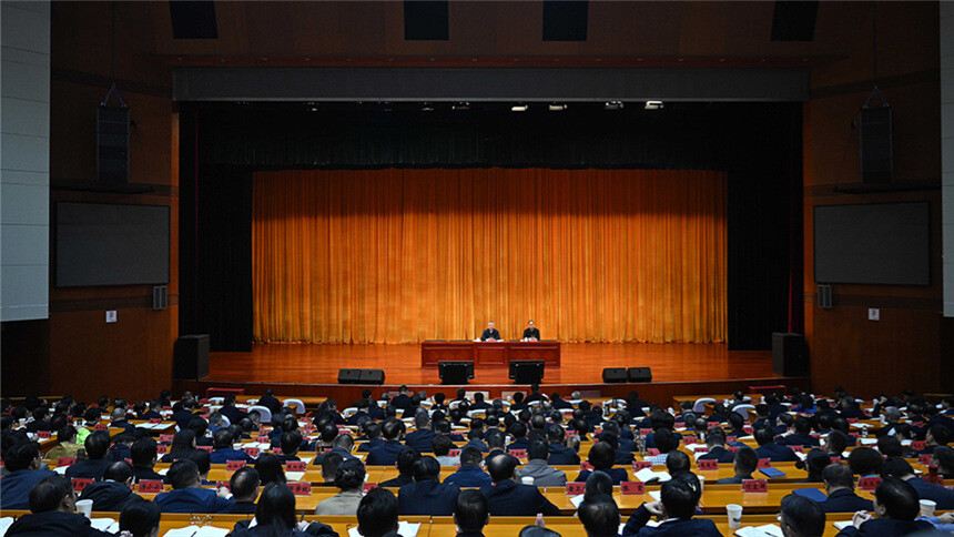 学习贯彻党的二十届四中全会精神中央宣讲团报告会在长沙举行
