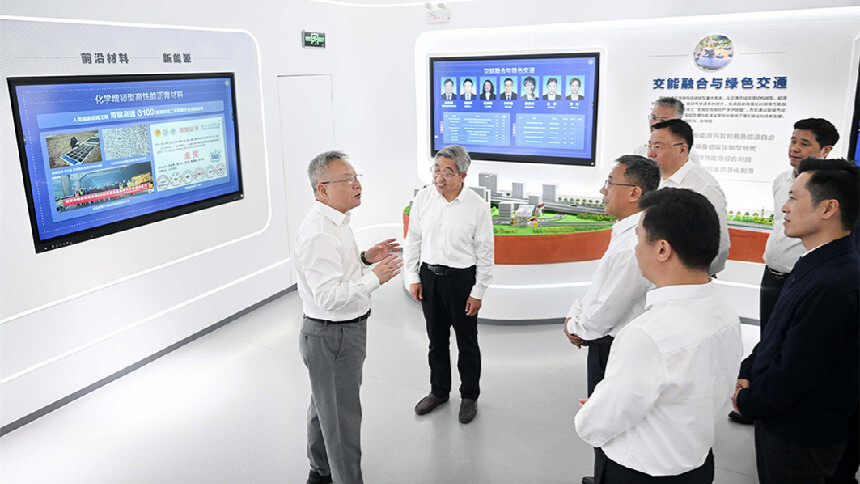 沈晓明调研中南大学、长沙理工大学相关实验室 