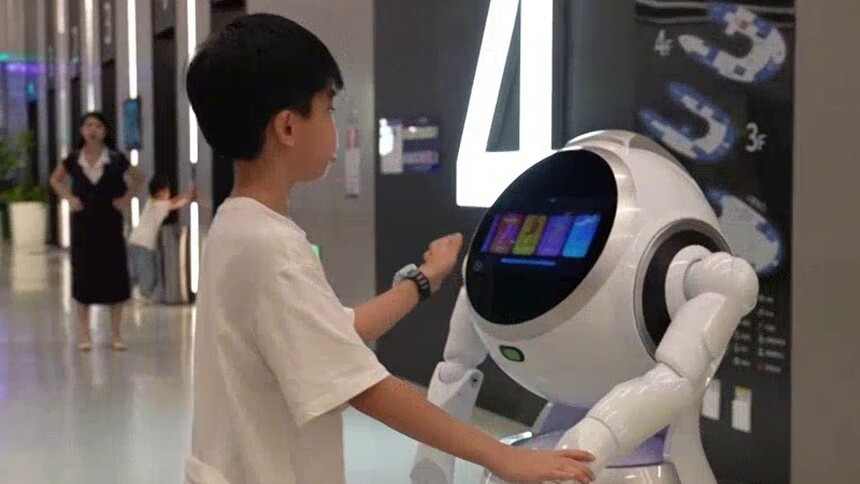探秘深圳科技馆 触摸科技万象 看见科创力量