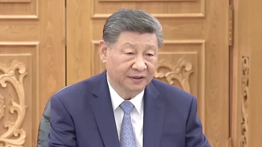习近平同缅甸总统敏昂莱会谈