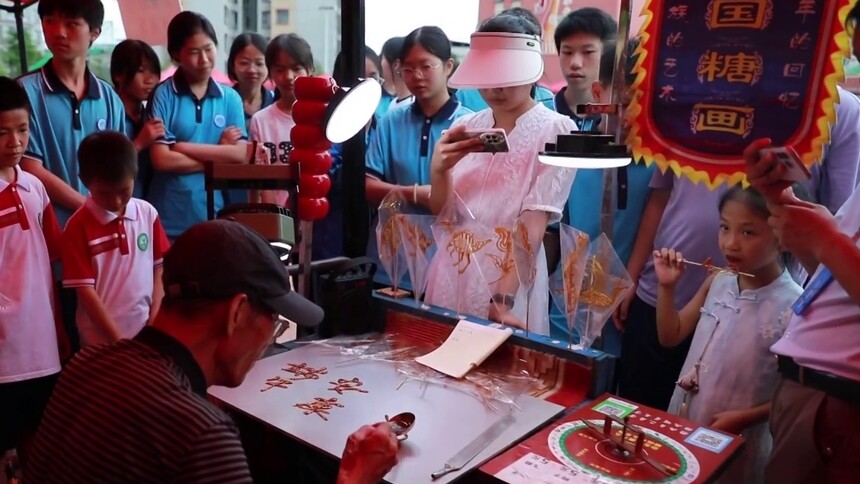 湖南各地举行丰富多彩节庆活动