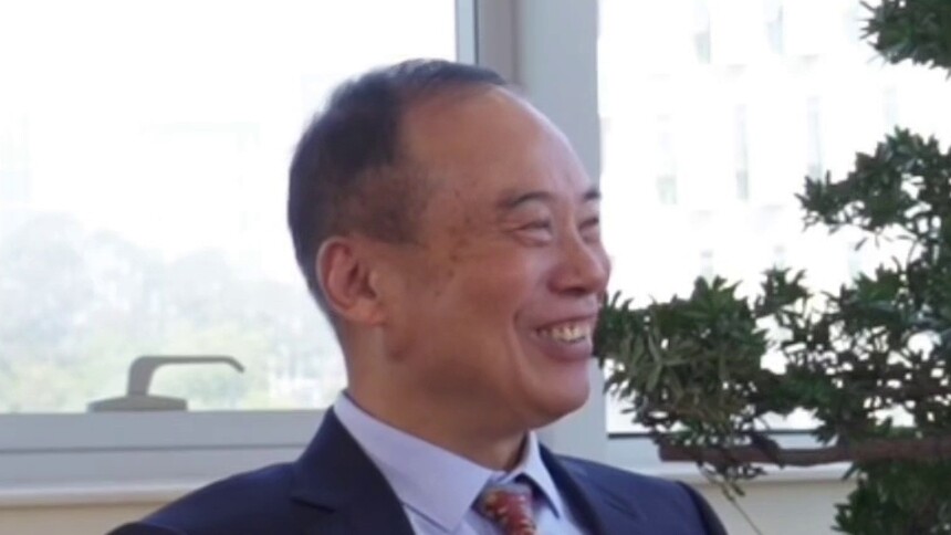 新华访谈 | 徐扬生院士：抓住孩子AI教育黄金期，这个年龄段很重要