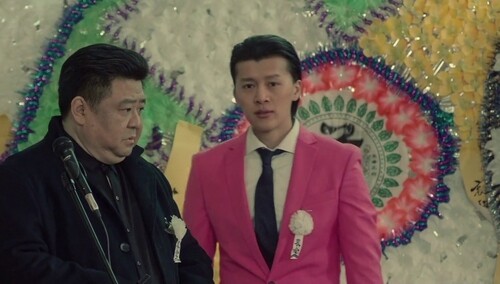 职场大翻车，去甲方家吊唁穿了一身粉红色