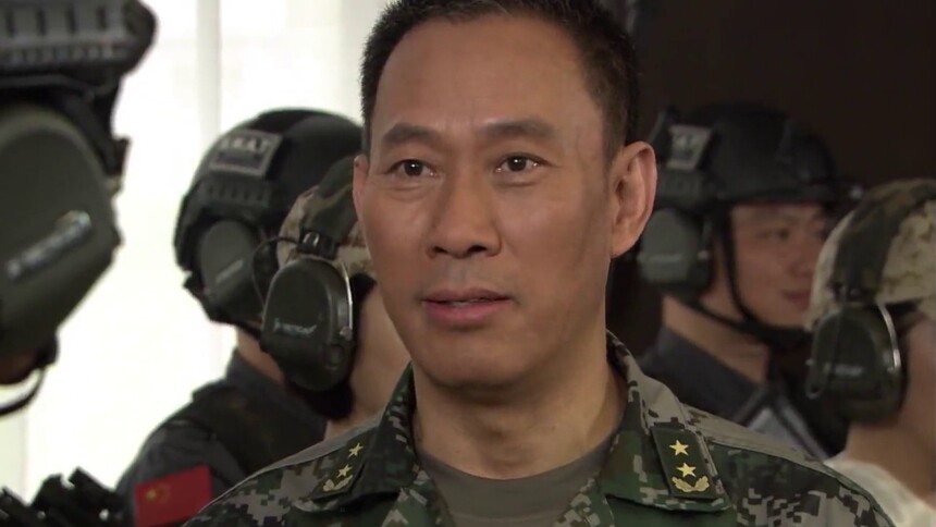 首长对雷战和女子特种部队提出了表扬