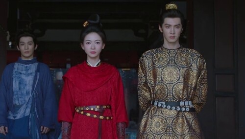 英寡赶赴察闻院，为孟廷辉送上轻骑