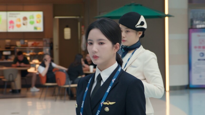 《飞到我心上》第10集看点：修罗场预警！阮思娴撞见傅明予陪郑幼安出行，醋意大发