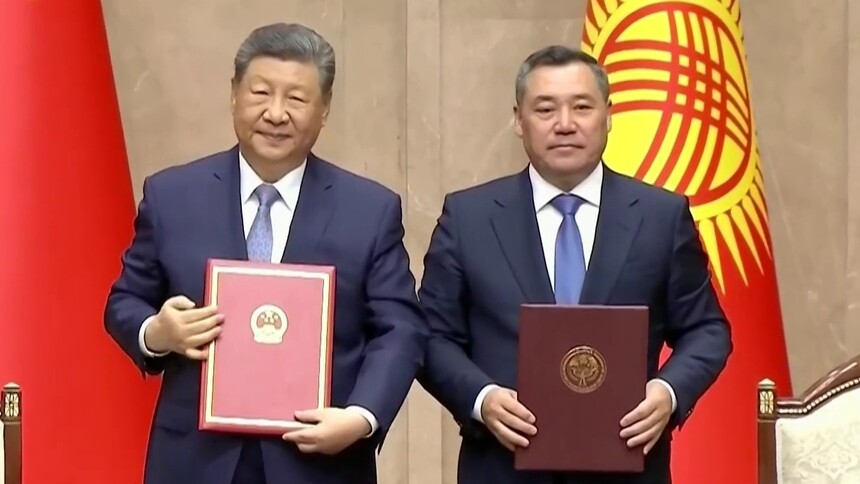 习近平同吉尔吉斯斯坦总统扎帕罗夫会谈