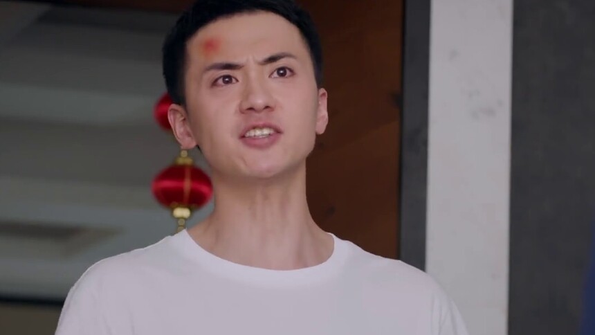 《能有多大事》第5集看点：许小成赴茶楼再丢优盘