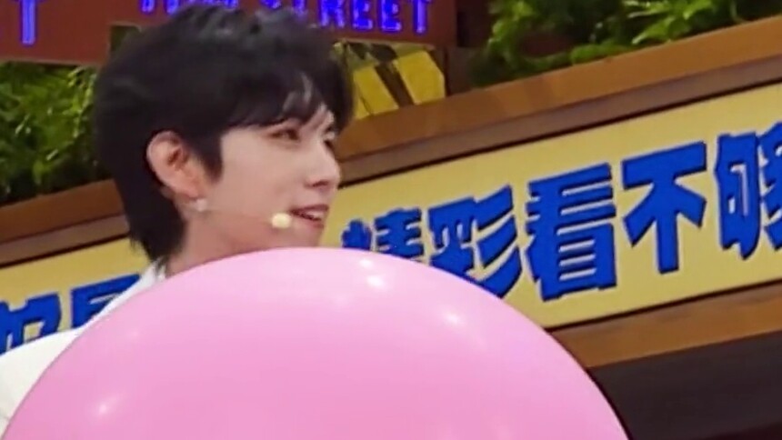 李昊赵一博玩游戏“受伤”的是李耕耘