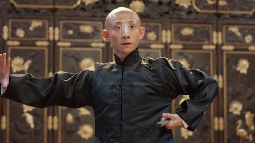 孟鑫荣何英年借戏曲揭发陈小香