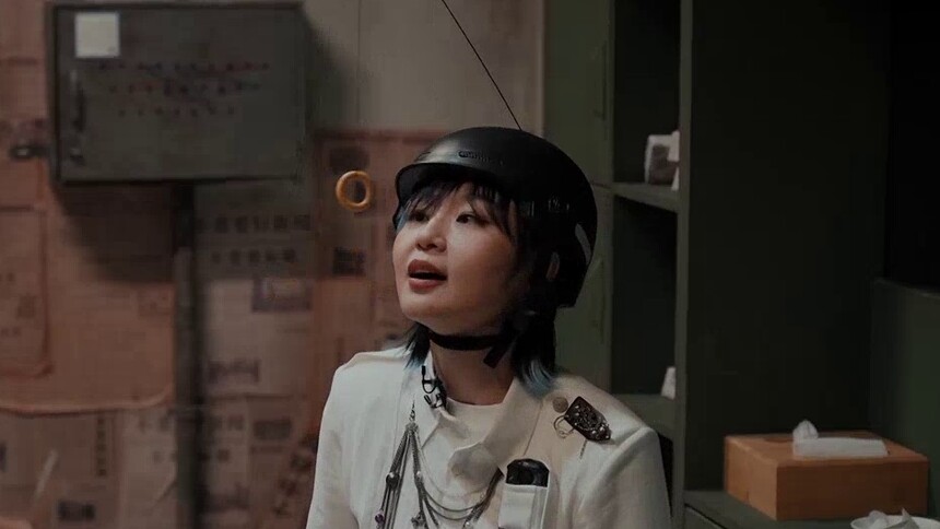 空中吃饼干超难绷！钓系女孩周笔畅钓自己